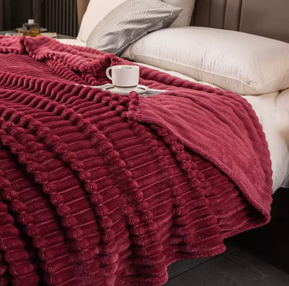 SweepSleep® SnugCloud Blanket